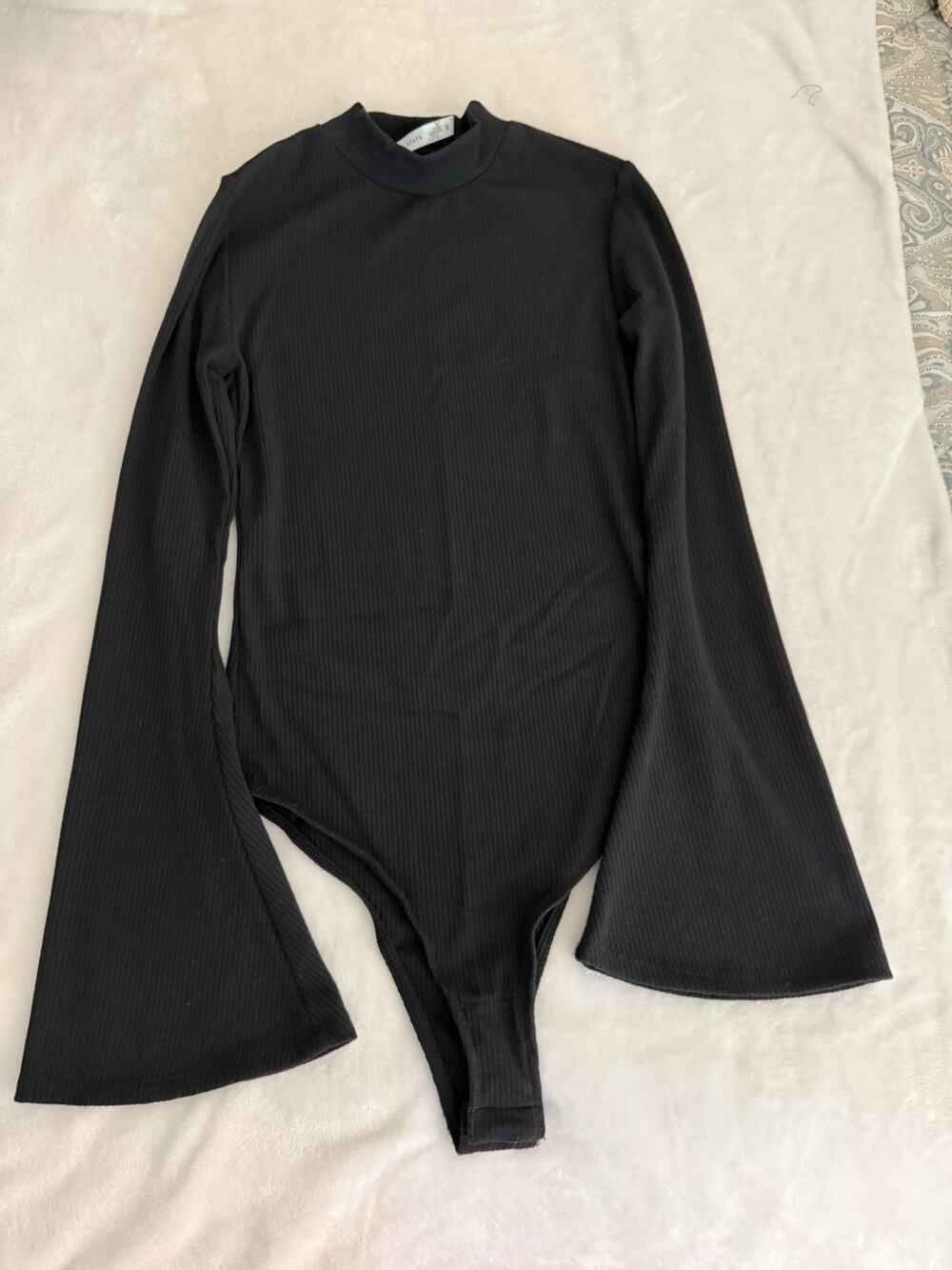 Altar'd State Women’s Black Ribbed Mock Neck Bell Sleeve Bodysuit Size XS